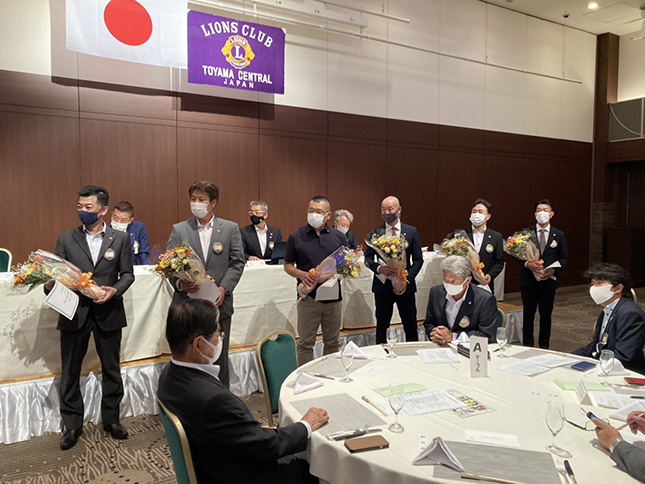 2021年度　新入会員歓迎例会の写真